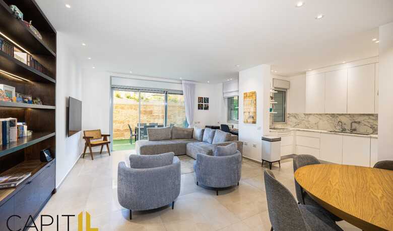 Gorgeous Ground Floor Garden Apt in German Colony